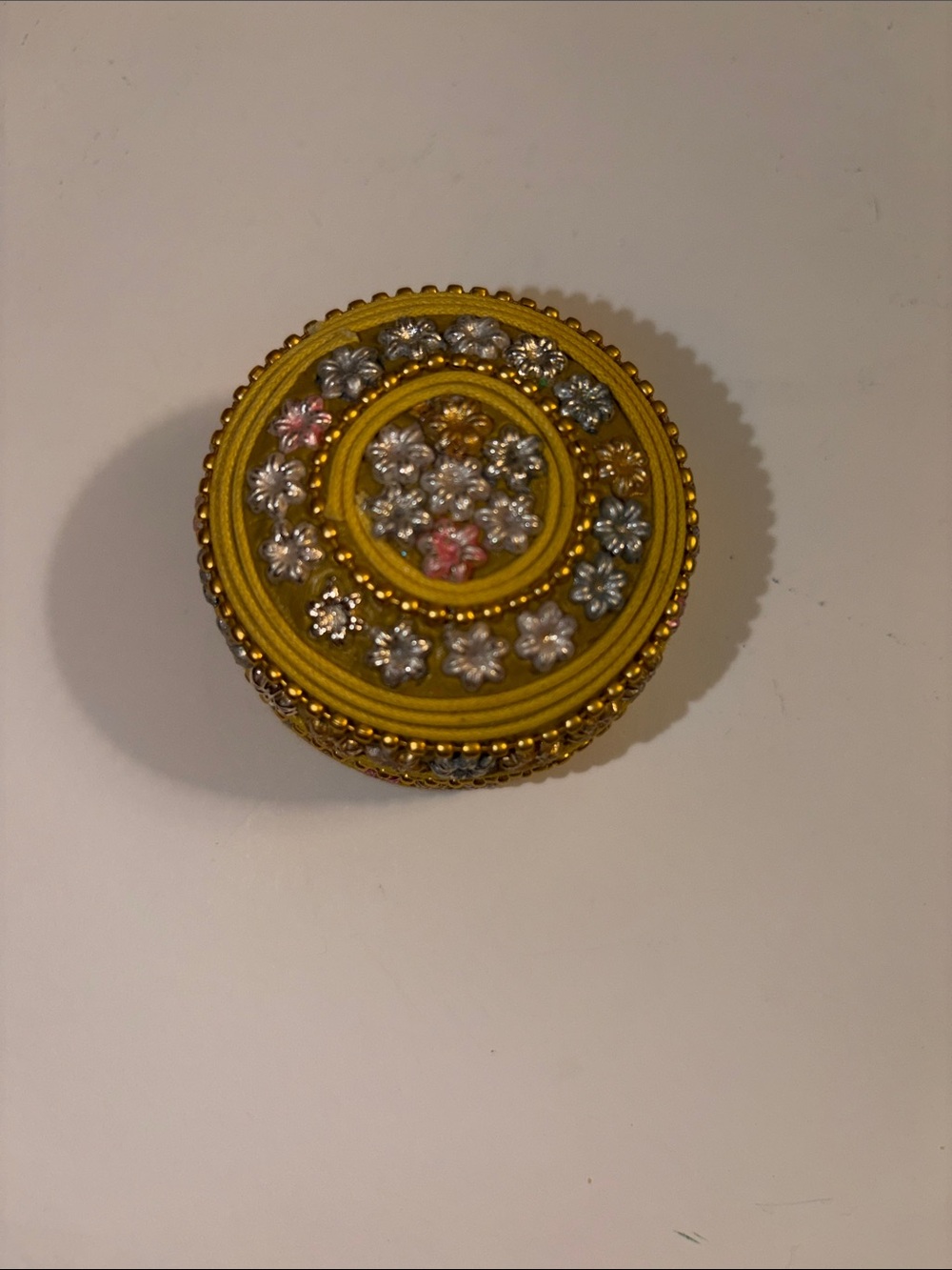 Tim Kumkum Handmade Embellishment Jewels Surrounded Round Trinket Jewel Box OS